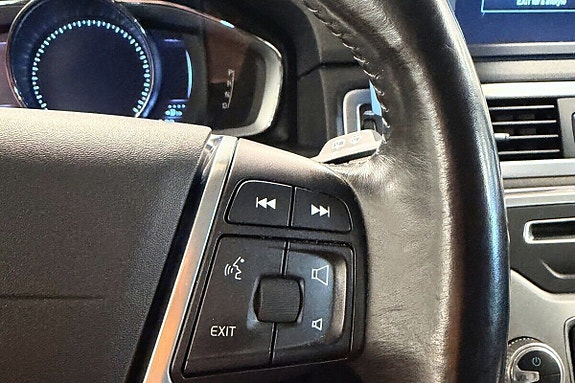 Volvo XC70 15 of 28