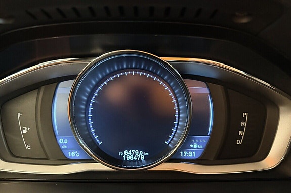 Volvo XC70 13 of 28