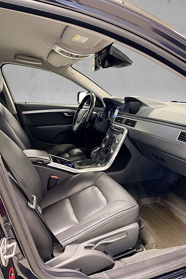 Volvo XC70 24 of 28