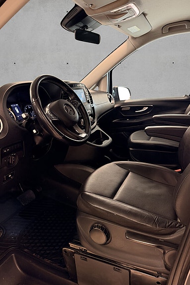 Mercedes-Benz Vito 119 9 of 29