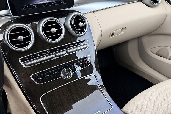 Mercedes-Benz 250 14 of 25