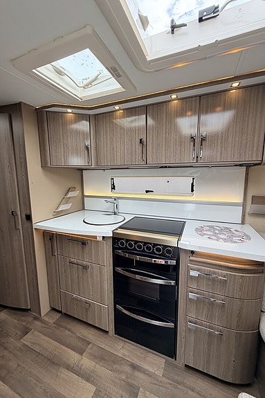 KABE IMPERIAL 1000 2 dører/ALDE/solcelle/AC/mover 26 of 30