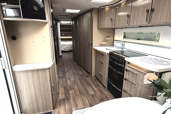 KABE IMPERIAL 1000 2 dører/ALDE/solcelle/AC/mover 25 of 30