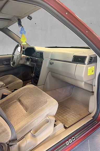 Volvo 960 16 of 22