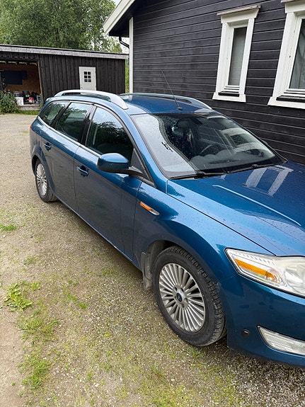 Ford Mondeo 3 of 12