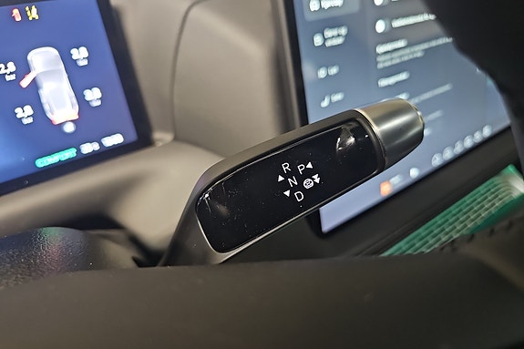 XPeng G9 20 of 30