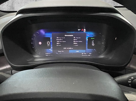Volvo XC40 12 of 18