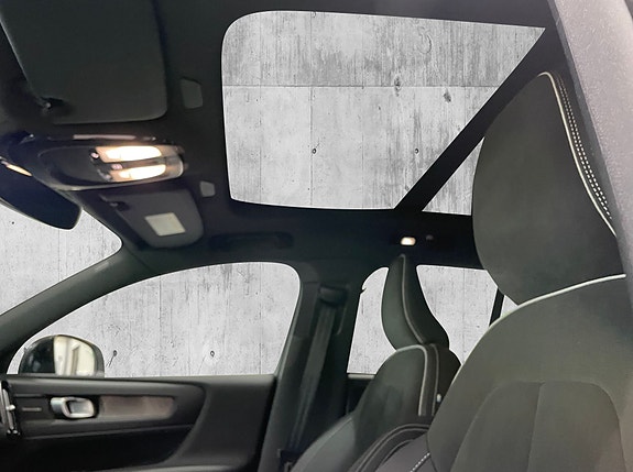 Volvo XC40 10 of 18