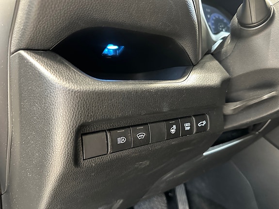 Toyota RAV4 Plug-in Hybrid 24 of 30