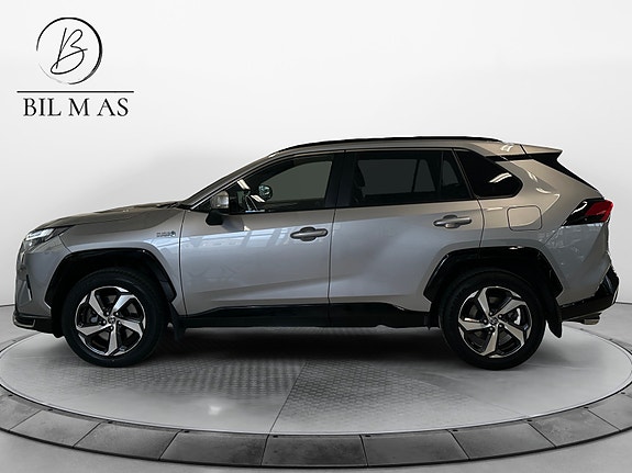 Toyota RAV4 Plug-in Hybrid 2 of 30