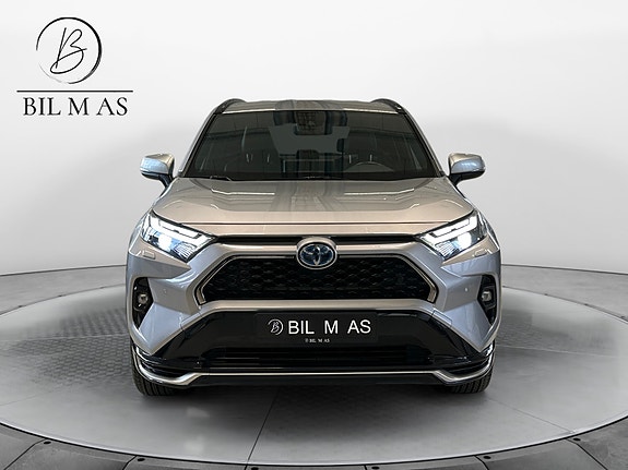 Toyota RAV4 Plug-in Hybrid 8 of 30