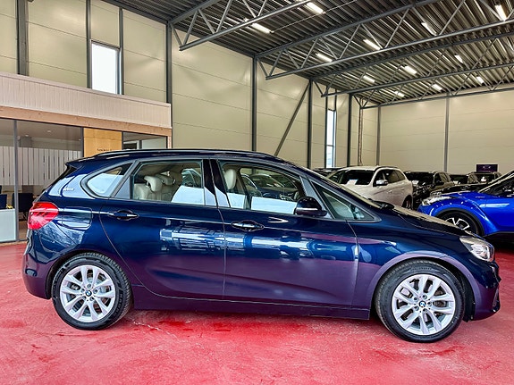 BMW 225xe 3 of 30