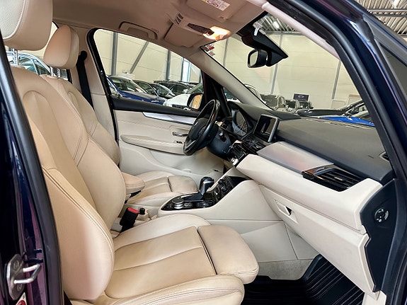 BMW 225xe 11 of 30