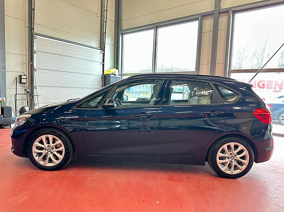 BMW 225xe 7 of 30