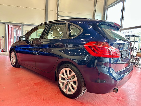BMW 225xe 6 of 30