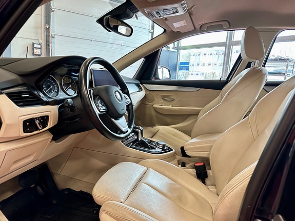 BMW 225xe 8 of 30