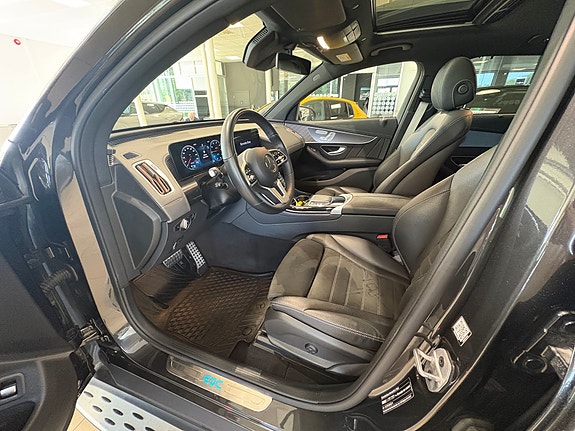 Mercedes-Benz EQC400 10 of 28