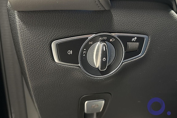 Mercedes-Benz EQC400 23 of 28