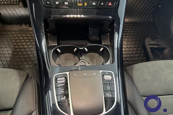 Mercedes-Benz EQC400 19 of 28