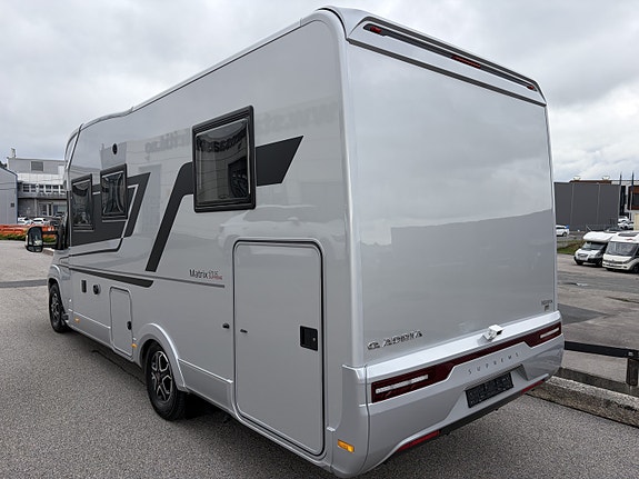 Adria MATRIX SUPREME 670SC // Automat // HPC hydrauliske støttebein // ALDE // El. senkeseng // Kun 10.000 km // 160 HK // 6 of 30