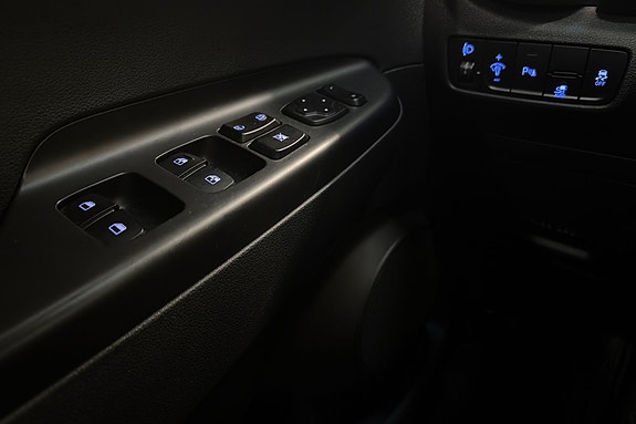 Hyundai Kona 12 of 27