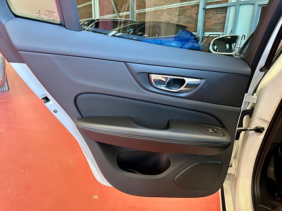Volvo V60 17 of 30