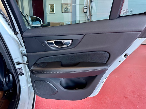 Volvo V60 19 of 30