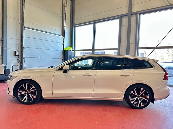 Volvo V60 7 of 30