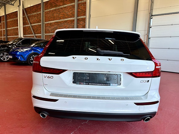 Volvo V60 5 of 30