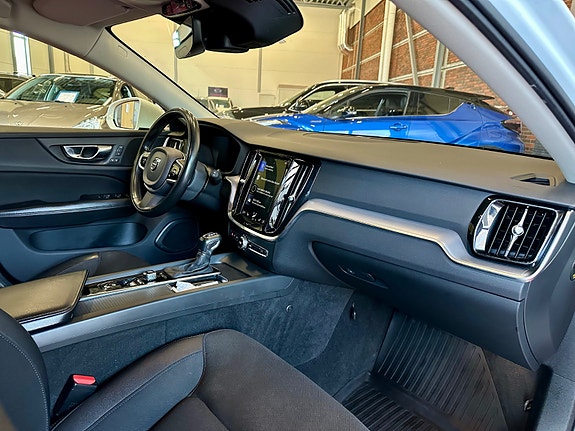Volvo V60 13 of 30