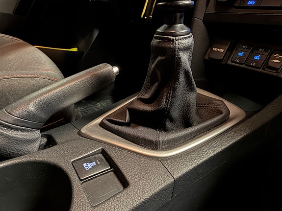 Toyota Auris 12 of 16