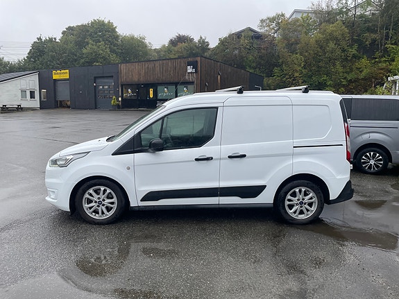 Ford Transit Connect 8 of 21