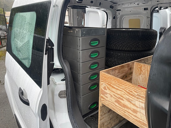 Ford Transit Connect 21 of 21