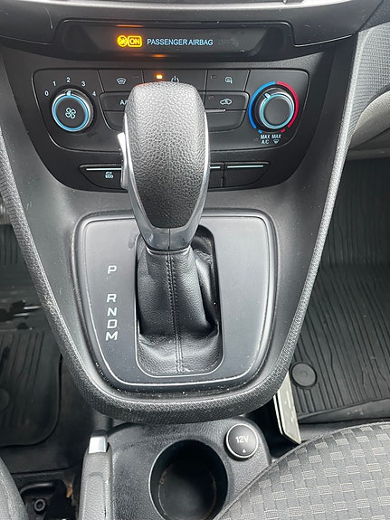Ford Transit Connect 14 of 21