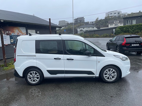Ford Transit Connect 4 of 21