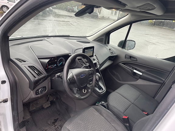 Ford Transit Connect 10 of 21