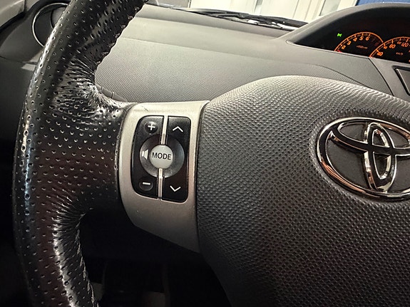 Toyota Yaris 28 of 30