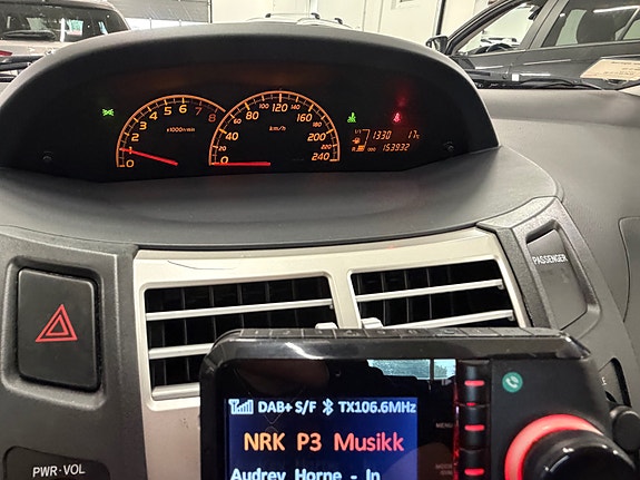 Toyota Yaris 26 of 30