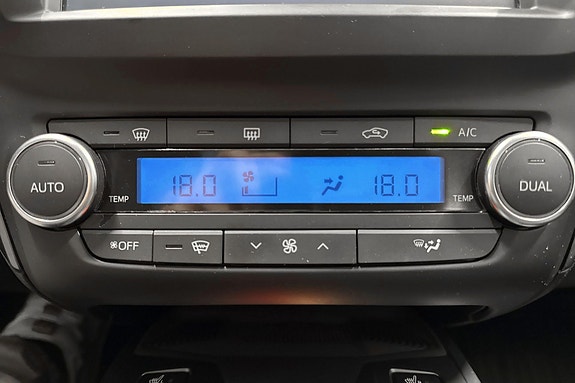 Toyota Avensis 21 of 25