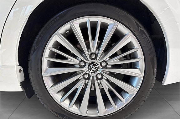 Toyota Avensis 19 of 25