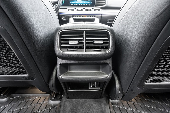 Mercedes-Benz GLE350 de 28 of 30