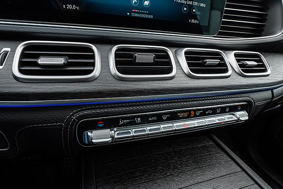 Mercedes-Benz GLE350 de 16 of 30