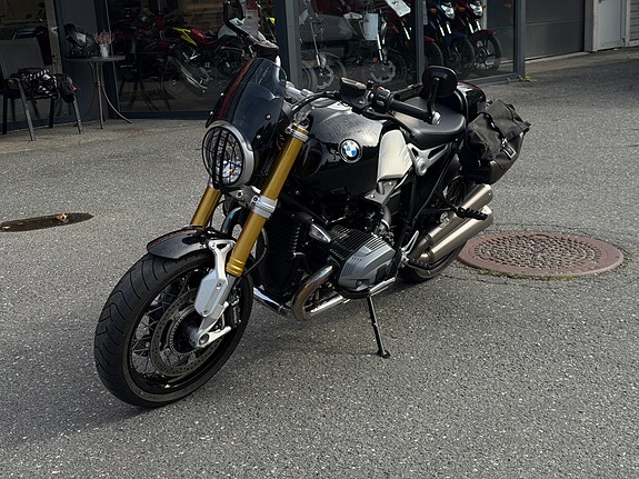 BMW R nineT 3 of 12