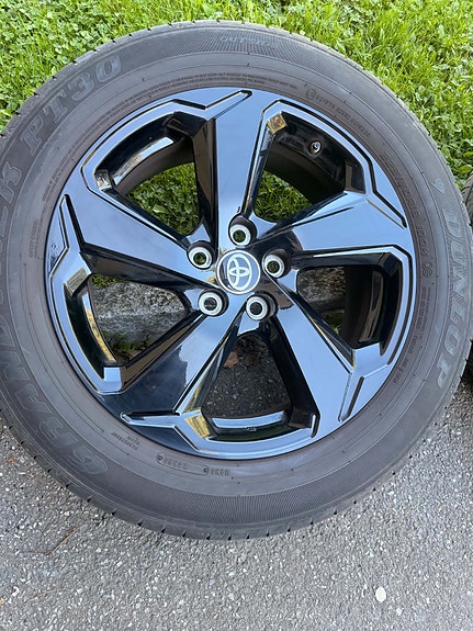 Toyota RAV4 10 of 12