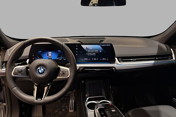 BMW iX1 15 of 22