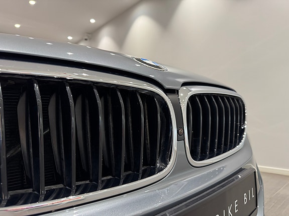 BMW 530i 11 of 30