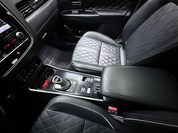 Mitsubishi Outlander 19 of 30