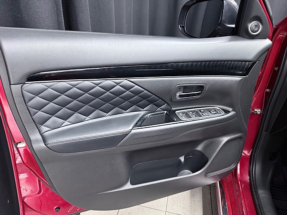 Mitsubishi Outlander 11 of 30