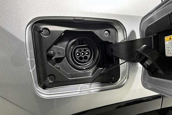 Toyota RAV4 9 of 30
