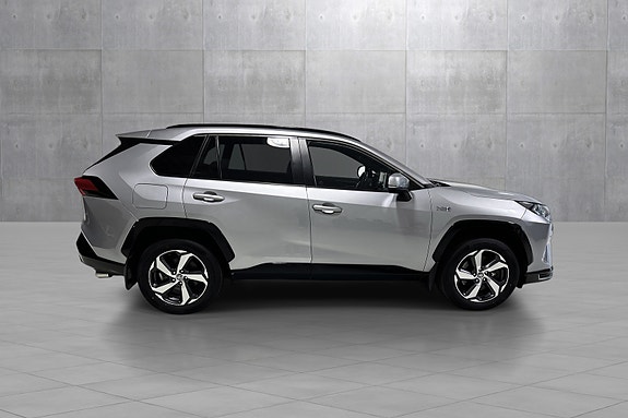 Toyota RAV4 6 of 30